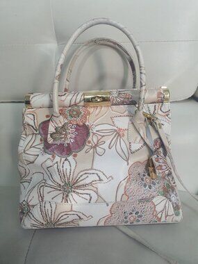 Pelle Di Giada Italian Leather Shoulder Bag